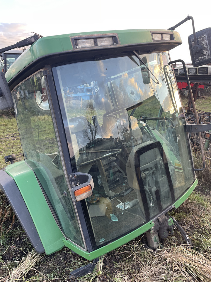 John Deere 8210 - kabina dach fotel błotniki plastiki lampy - Førerhus for Landbruksteknikk: bilde 4 John Deere 8210 - kabina dach fotel błotniki plastiki lampy - Førerhus for Landbruksteknikk: bilde 4
