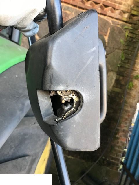 John Deere - Drzwi Klamka - Dør og deler for Landbruksteknikk: bilde 1 John Deere - Drzwi Klamka - Dør og deler for Landbruksteknikk: bilde 1