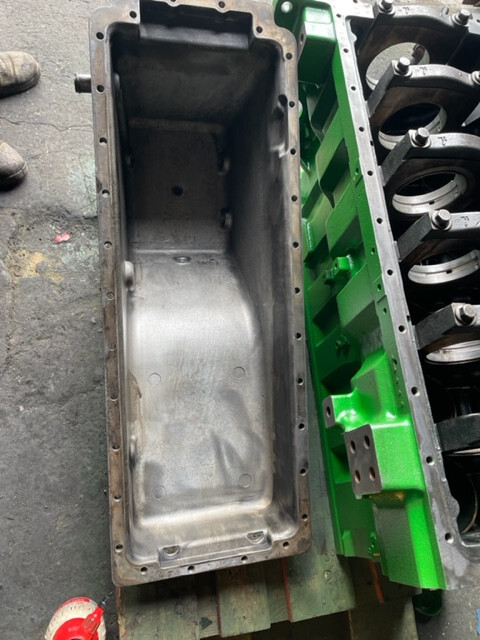 John Deere R519538 / R519542 miska olejowa - 9220 / 9300 / 9400 / 9430 / 9520 / 9630 / 7500 - Bunnpanne for Landbruksteknikk: bilde 1 John Deere R519538 / R519542 miska olejowa - 9220 / 9300 / 9400 / 9430 / 9520 / 9630 / 7500 - Bunnpanne for Landbruksteknikk: bilde 1