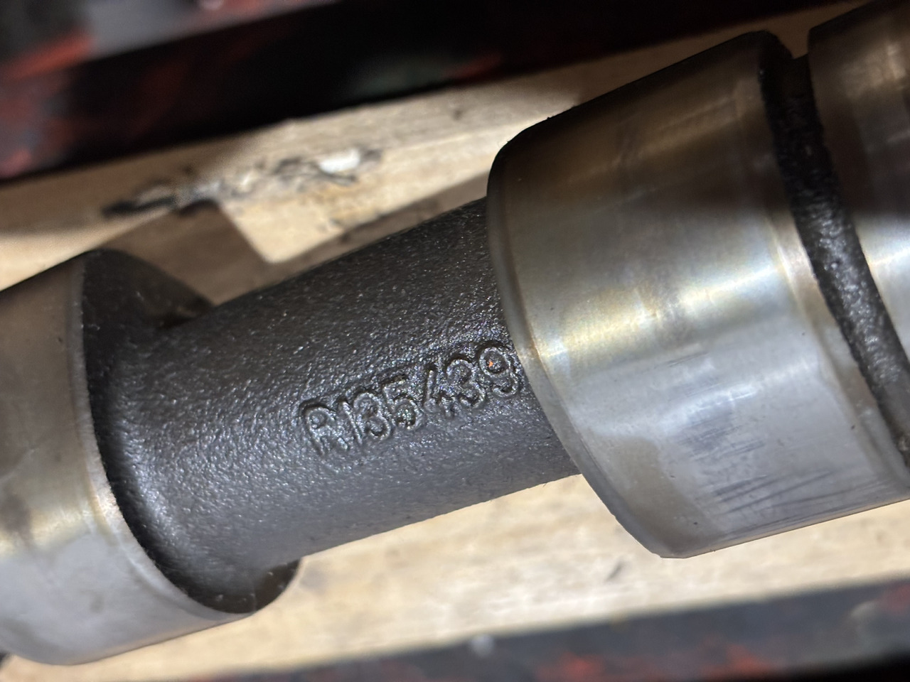 John Deere RE56375 R135439 R133812 Wałek Rozrządu - Kamaksel for Landbruksteknikk: bilde 3 John Deere RE56375 R135439 R133812 Wałek Rozrządu - Kamaksel for Landbruksteknikk: bilde 3