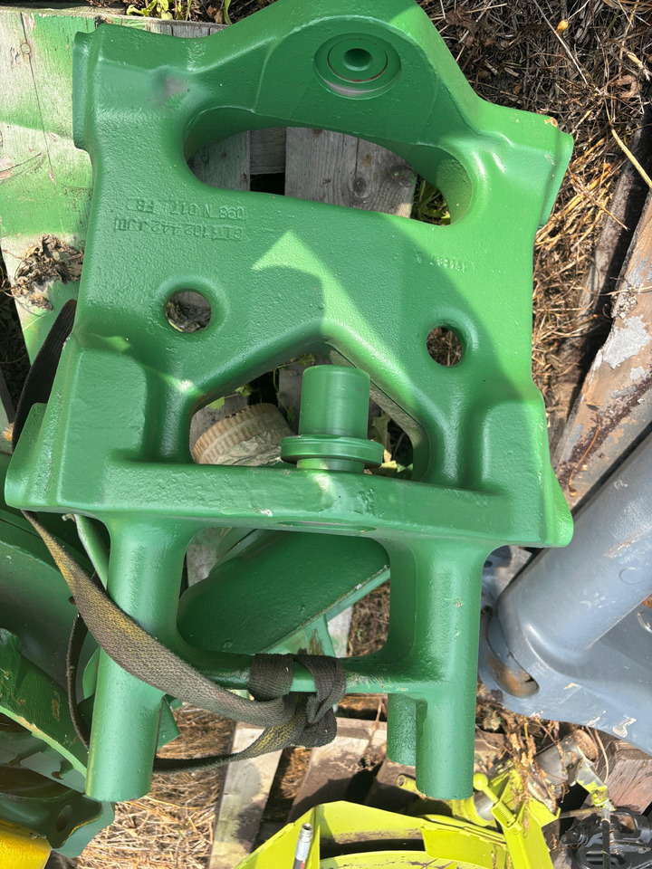 John Deere Wspornik przedniej osi AL82768 L102442 - Foraksel for Landbruksteknikk: bilde 1 John Deere Wspornik przedniej osi AL82768 L102442 - Foraksel for Landbruksteknikk: bilde 1