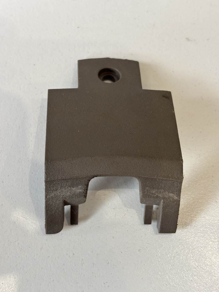 John Deere seria 6000 7000 8000 R - osłona mocowania wyświetlacza R344362 - Førerhus og interiør for Landbruksteknikk: bilde 1 John Deere seria 6000 7000 8000 R - osłona mocowania wyświetlacza R344362 - Førerhus og interiør for Landbruksteknikk: bilde 1