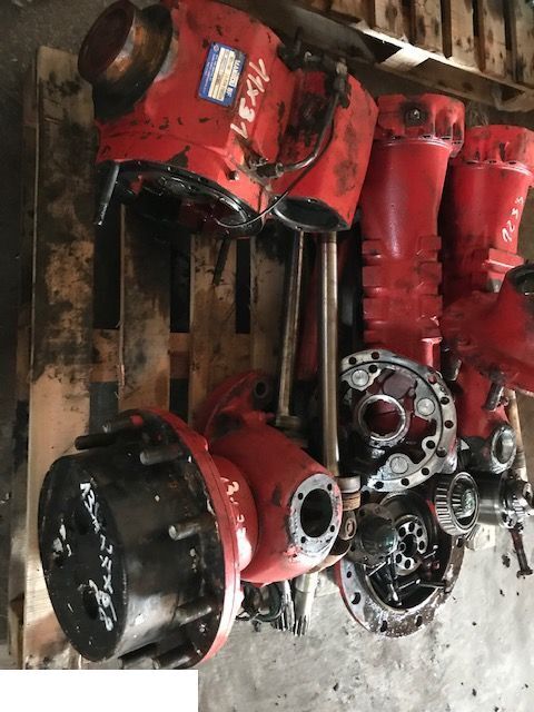 Manitou 845 - CZĘŚCI - Most - Aksel og deler for Teleskoplastere: bilde 2 Manitou 845 - CZĘŚCI - Most - Aksel og deler for Teleskoplastere: bilde 2