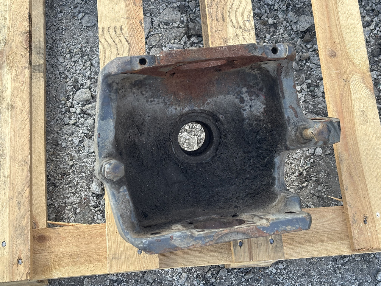 Massey Ferguson 5613 D6 Zwrotnica - Hjulspindel for Landbruksteknikk: bilde 1 Massey Ferguson 5613 D6 Zwrotnica - Hjulspindel for Landbruksteknikk: bilde 1