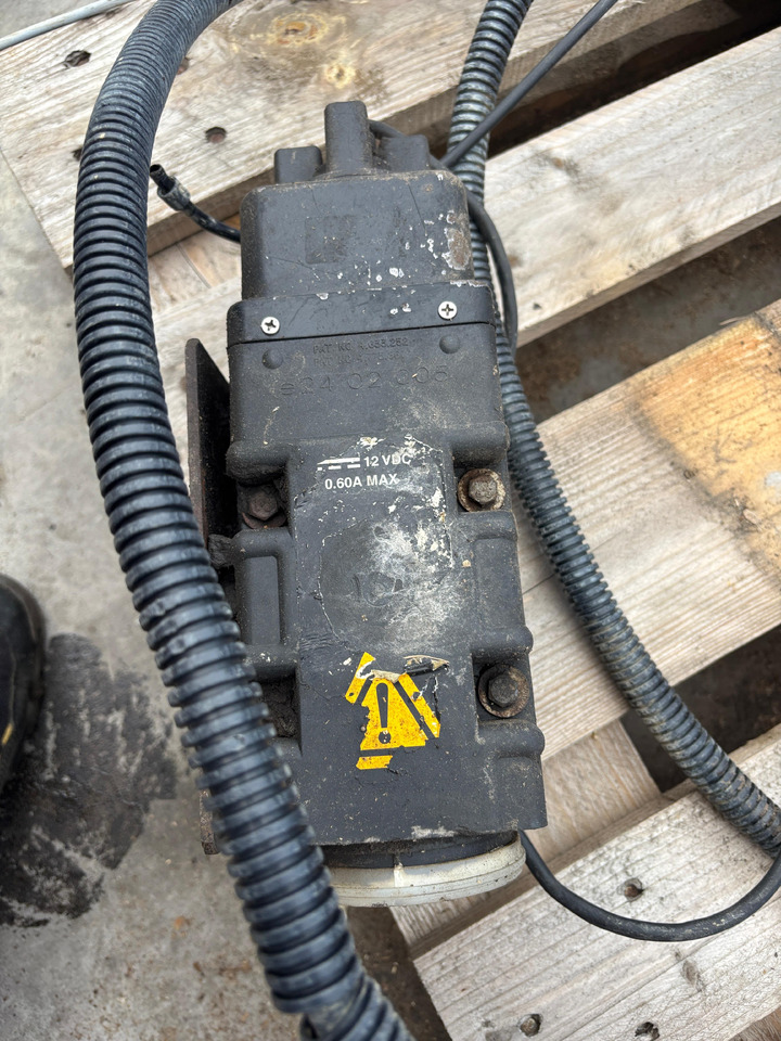 Massey Ferguson, Landini, Claas Radar Sensor Czujnik Prędkości Miernik Areału 3714290M2 - Sensor for Landbruksteknikk: bilde 1 Massey Ferguson, Landini, Claas Radar Sensor Czujnik Prędkości Miernik Areału 3714290M2 - Sensor for Landbruksteknikk: bilde 1