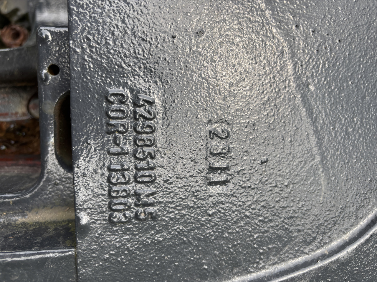 Massey Fergusson 5000 serie - support osi przedniej 4298510M5 4298510M8 - Foraksel: bilde 2 Massey Fergusson 5000 serie - support osi przedniej 4298510M5 4298510M8 - Foraksel: bilde 2