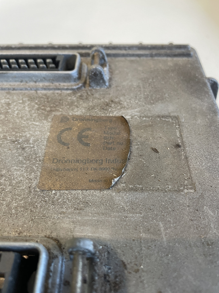 Massey Fergusson Fendt - jednostka centralna komputer sterownik 28782471 - Styreenhet for Landbruksteknikk: bilde 3 Massey Fergusson Fendt - jednostka centralna komputer sterownik 28782471 - Styreenhet for Landbruksteknikk: bilde 3