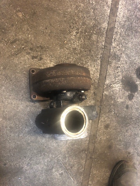 New Holland t 6080 - t6090 turbospręźarka turbina turbo - Turbolader for Landbruksteknikk: bilde 1 New Holland t 6080 - t6090 turbospręźarka turbina turbo - Turbolader for Landbruksteknikk: bilde 1