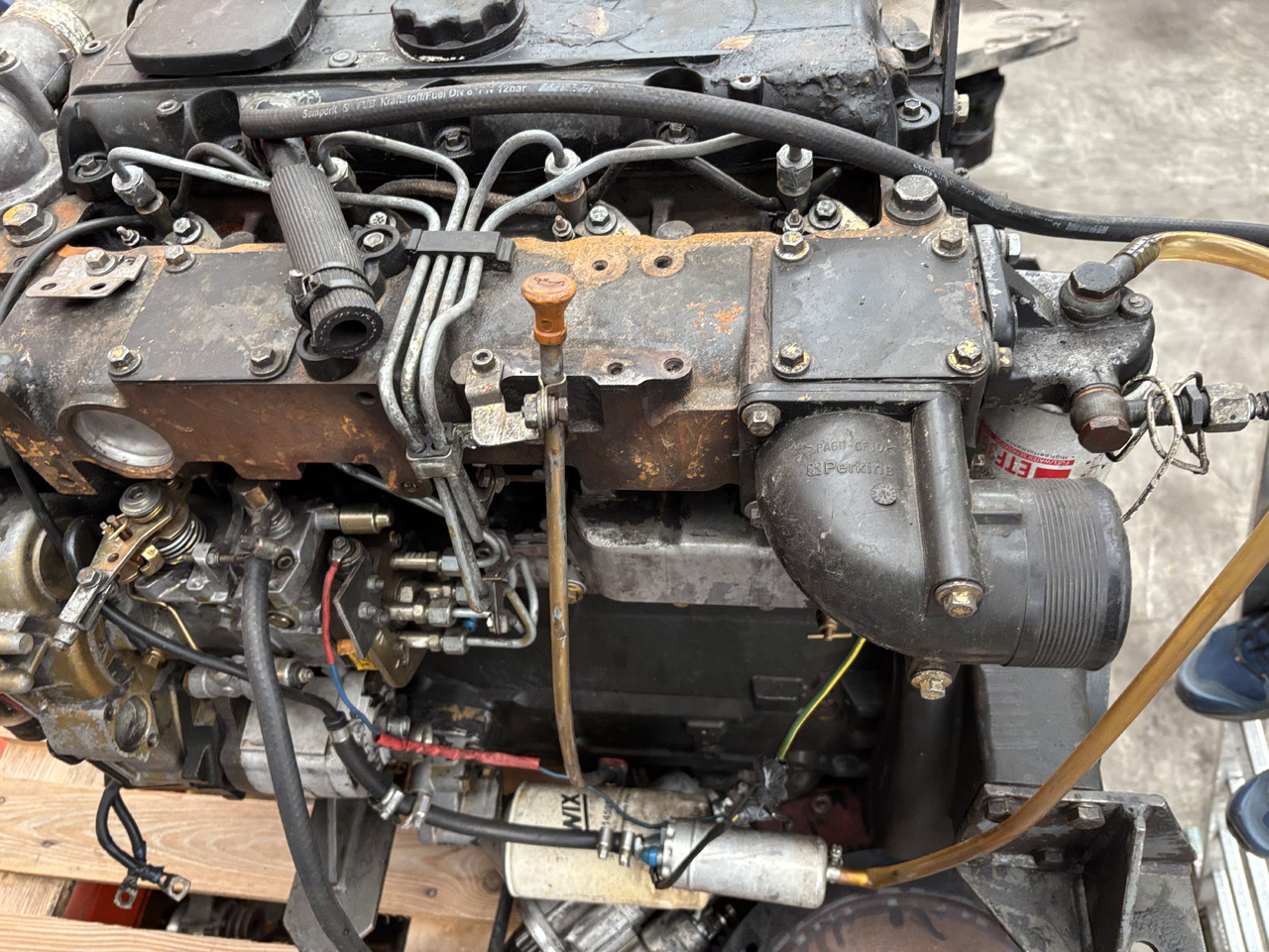 PERKINS 1104.40 JCB ZX RE38103 U321308N Silnik 2158/2000 CZĘŚCI - Motor for Bygg og anlegg: bilde 1 PERKINS 1104.40 JCB ZX RE38103 U321308N Silnik 2158/2000 CZĘŚCI - Motor for Bygg og anlegg: bilde 1