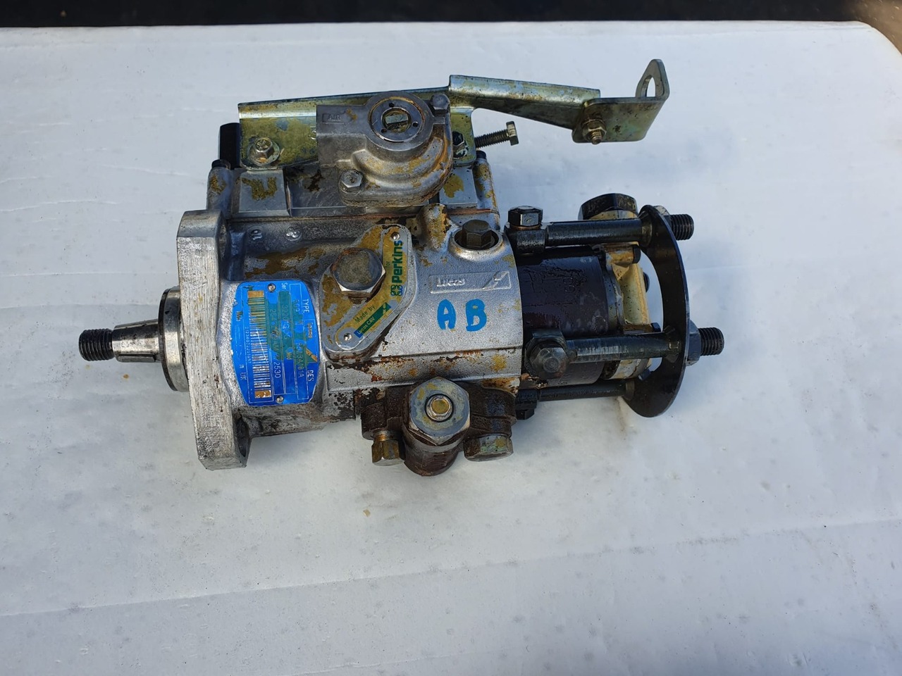 Perkins AB Pompa Paliwa Wtryskowa LUCAS typ 609 - Drivstoffpumpe for Landbruksteknikk: bilde 1 Perkins AB Pompa Paliwa Wtryskowa LUCAS typ 609 - Drivstoffpumpe for Landbruksteknikk: bilde 1
