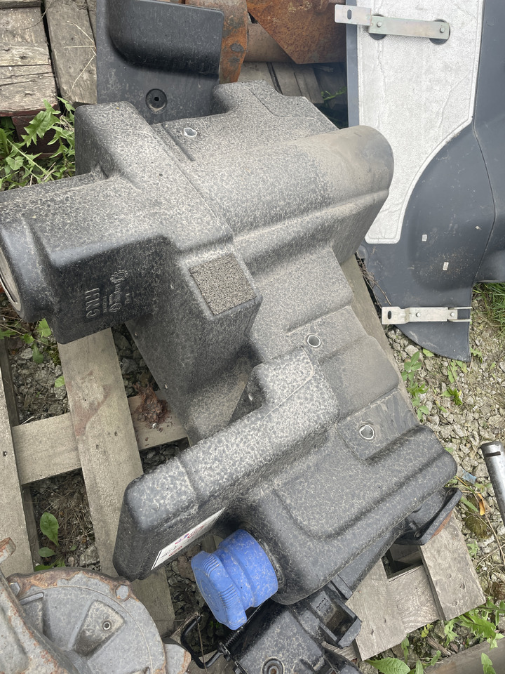 Case Puma - zbiornik płynu DEF 84602596 - Reservedeler for Traktor: bilde 1 Case Puma - zbiornik płynu DEF 84602596 - Reservedeler for Traktor: bilde 1