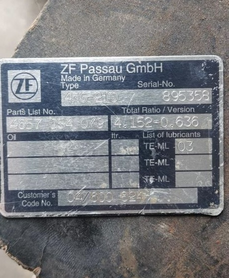 Skrzynia biegów ZF 4WG 4WG-210 Hitachi Case Komatsu - Girkasse for Landbruksteknikk: bilde 2 Skrzynia biegów ZF 4WG 4WG-210 Hitachi Case Komatsu - Girkasse for Landbruksteknikk: bilde 2