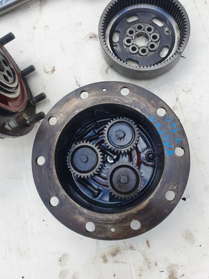 Hjulspindel for Landbruksteknikk Valtra T140 - Zwolnica - Zwrotnica - Półoś - Skrzynia - Silnik - Siłowniki - Tylny WOM: bilde 6 Hjulspindel for Landbruksteknikk Valtra T140 - Zwolnica - Zwrotnica - Półoś - Skrzynia - Silnik - Siłowniki - Tylny WOM: bilde 6