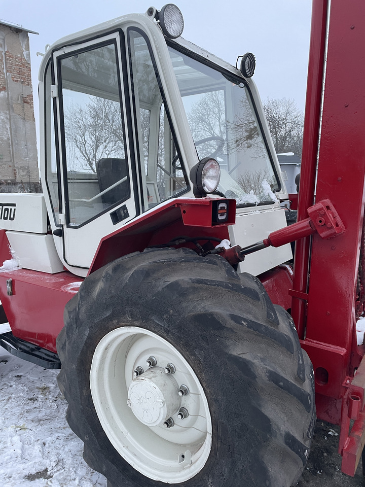 Wózek widłowy Manitou 4x4 54.000zł brutto - Terrenggående gaffeltruck: bilde 3 Wózek widłowy Manitou 4x4 54.000zł brutto - Terrenggående gaffeltruck: bilde 3