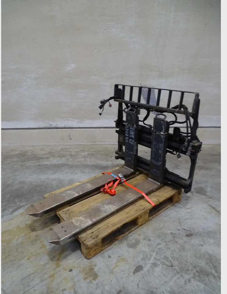 Durwen Fork positioner with extension forks FEM2 RZV-S-TGZ.25.1200 - Utstyr for Materialhåndteringsutstyr: bilde 1 Durwen Fork positioner with extension forks FEM2 RZV-S-TGZ.25.1200 - Utstyr for Materialhåndteringsutstyr: bilde 1