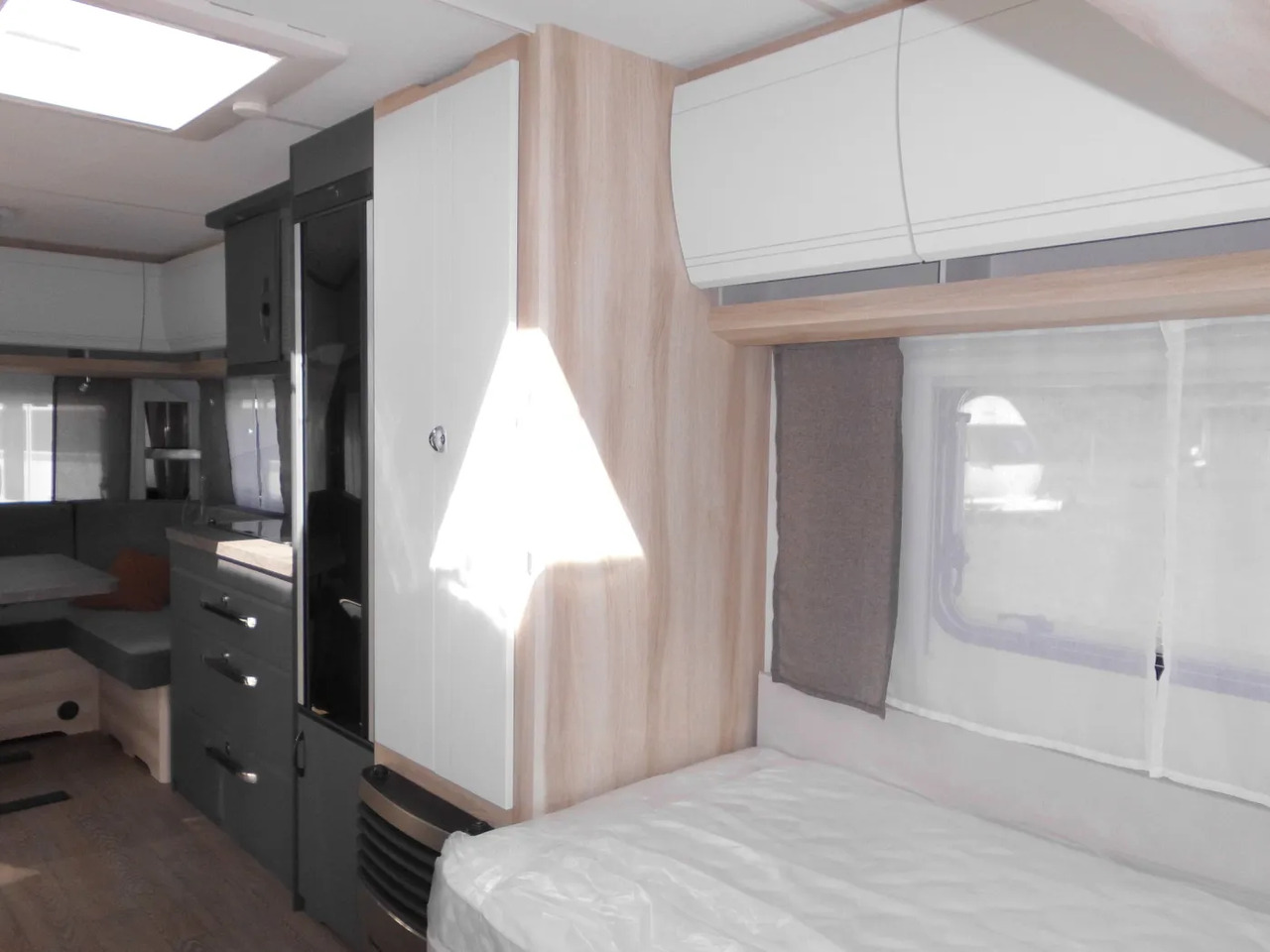 Ny Campingvogn Hobby De Luxe 540 UL 2026 AUTARK AMBIENTE ROLLROST: bilde 17