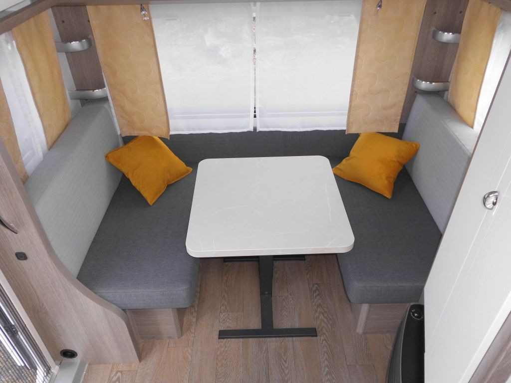 Hobby OnTour 460 DL 2026 BUGFENSTER 1500 ROLLROST - Campingvogn: bilde 5 Hobby OnTour 460 DL 2026 BUGFENSTER 1500 ROLLROST - Campingvogn: bilde 5