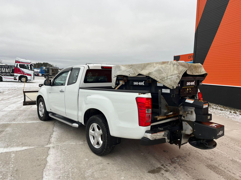 Pickup Isuzu D-max 4x4 SNOW PLOW & SPREADER: bilde 8 Pickup Isuzu D-max 4x4 SNOW PLOW & SPREADER: bilde 8