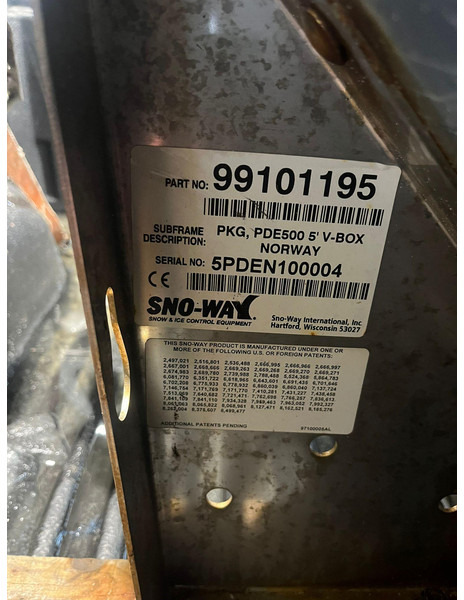 Pickup Isuzu D-max 4x4 SNOW PLOW & SPREADER: bilde 16 Pickup Isuzu D-max 4x4 SNOW PLOW & SPREADER: bilde 16