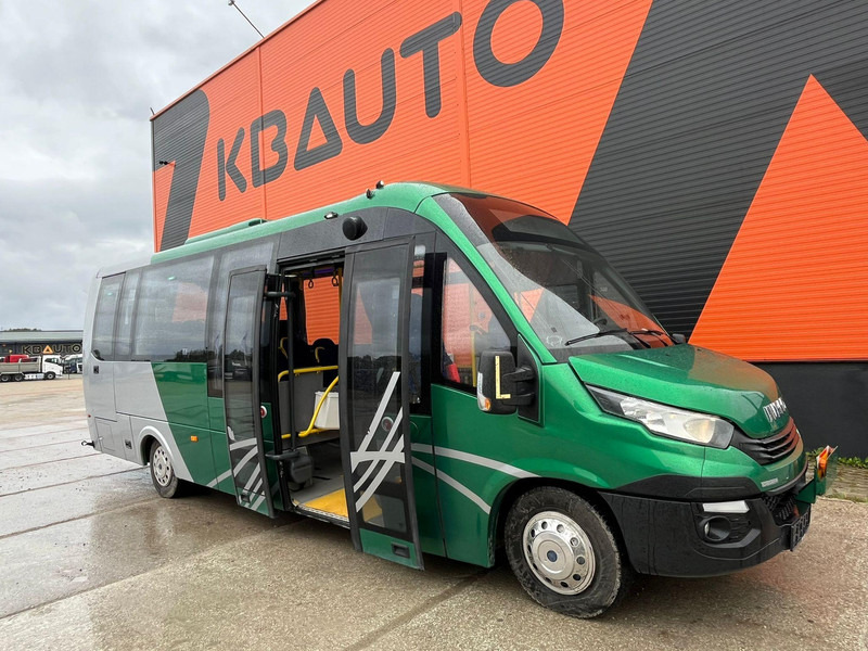 Iveco First Low-Entry 4x2 22 SEATS / AC / WEBASTO - Minibuss, Persontransport: bilde 1 Iveco First Low-Entry 4x2 22 SEATS / AC / WEBASTO - Minibuss, Persontransport: bilde 1