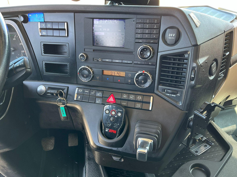 Skapbil Mercedes-Benz Actros 2545 6x2 BOX L=7526 mm: bilde 19 Skapbil Mercedes-Benz Actros 2545 6x2 BOX L=7526 mm: bilde 19