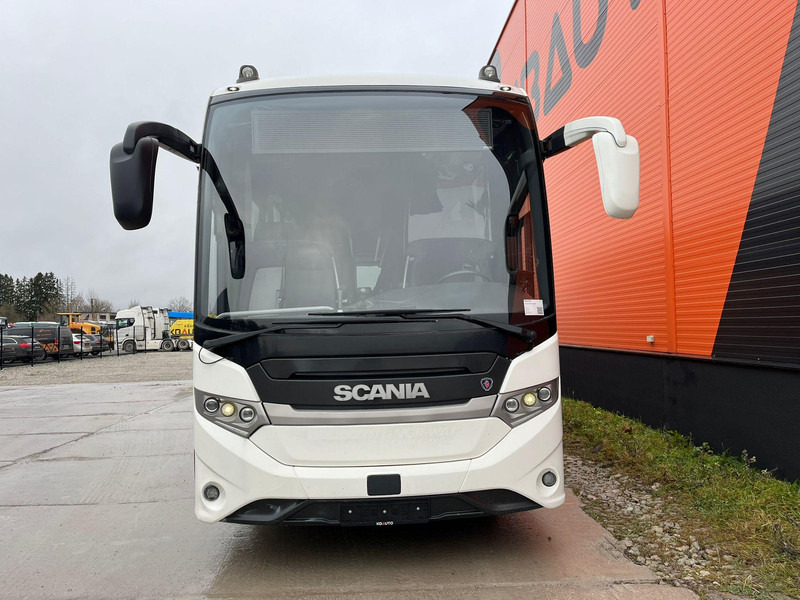 Scania K 450 6x2*4 Interlink 55 SEATS / AC / AUXILIARY HEATING / WHEELCHAIR LIFT / WC - Forstadsbus: bilde 2 Scania K 450 6x2*4 Interlink 55 SEATS / AC / AUXILIARY HEATING / WHEELCHAIR LIFT / WC - Forstadsbus: bilde 2