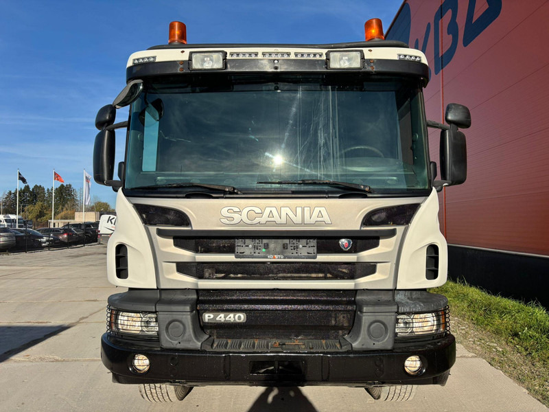 Scania P 440 8x4 RETARDER / FULL STEEL / BOX L=5850 mm - Tippbil: bilde 3 Scania P 440 8x4 RETARDER / FULL STEEL / BOX L=5850 mm - Tippbil: bilde 3