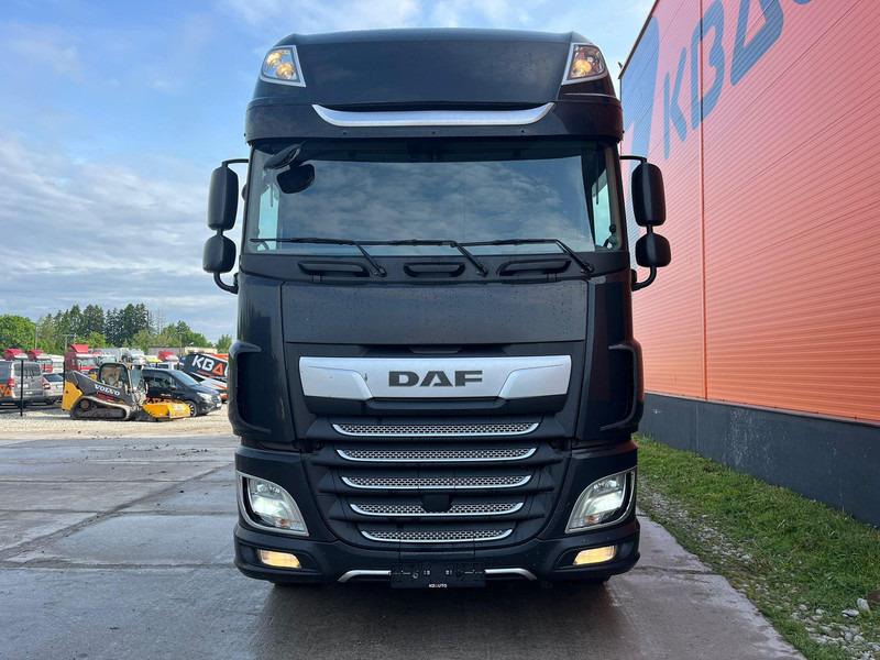 DAF XF 530 6x2 BIG SPACE / ADR / RETARDER / HYDRAULICS / DOUBLE BOGIE - Trekkvogn: bilde 2 DAF XF 530 6x2 BIG SPACE / ADR / RETARDER / HYDRAULICS / DOUBLE BOGIE - Trekkvogn: bilde 2