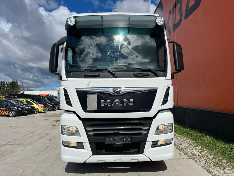 MAN TGX 28.500 6x2 XXL / HYDRAULICS / INTARDER / DOUBLE BOGIE - Trekkvogn: bilde 3 MAN TGX 28.500 6x2 XXL / HYDRAULICS / INTARDER / DOUBLE BOGIE - Trekkvogn: bilde 3
