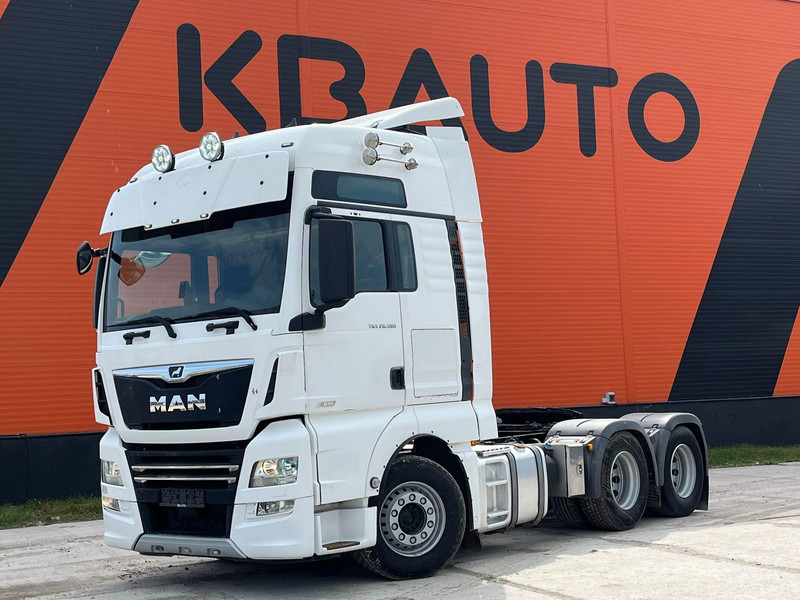 MAN TGX 28.580 6x2 XXL CAB / INTARDER / DOUBLE BOGIE - Trekkvogn: bilde 1 MAN TGX 28.580 6x2 XXL CAB / INTARDER / DOUBLE BOGIE - Trekkvogn: bilde 1