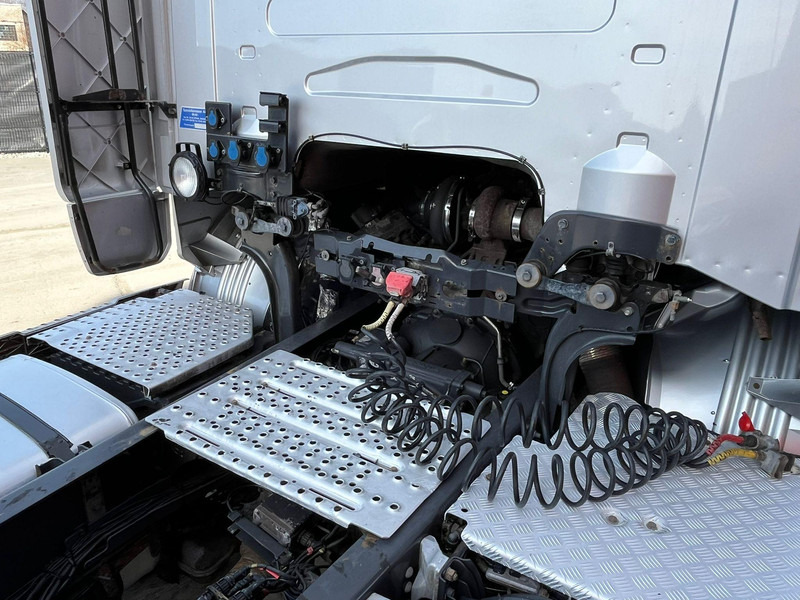 Trekkvogn Scania R 560 4x2 CUSTOM INTERIOR: bilde 14