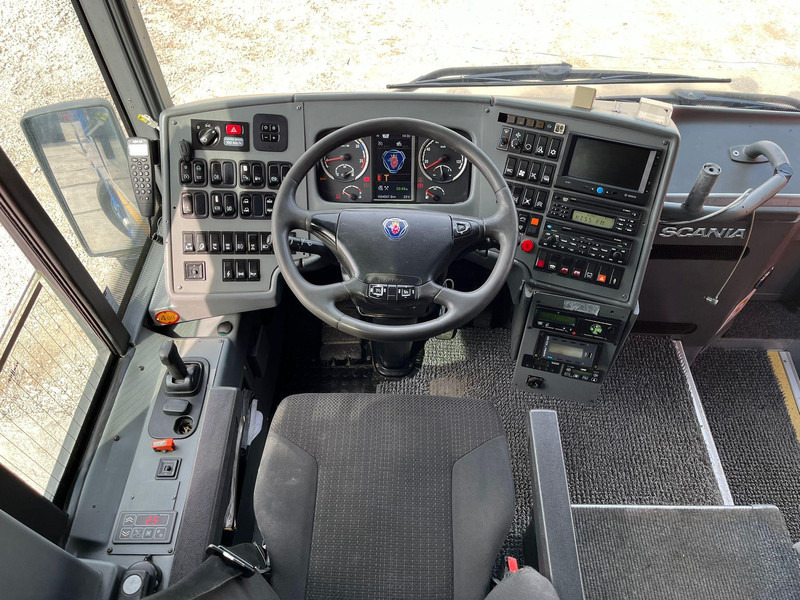 Interior photo 1: Turistbuss Van Hool Scania K 400 T 9 6x2*4 WC / AC / WEBASTO / FRIDGE / LUGGAGE BOX WITH LIFT / WHEELCHAIR LIFT