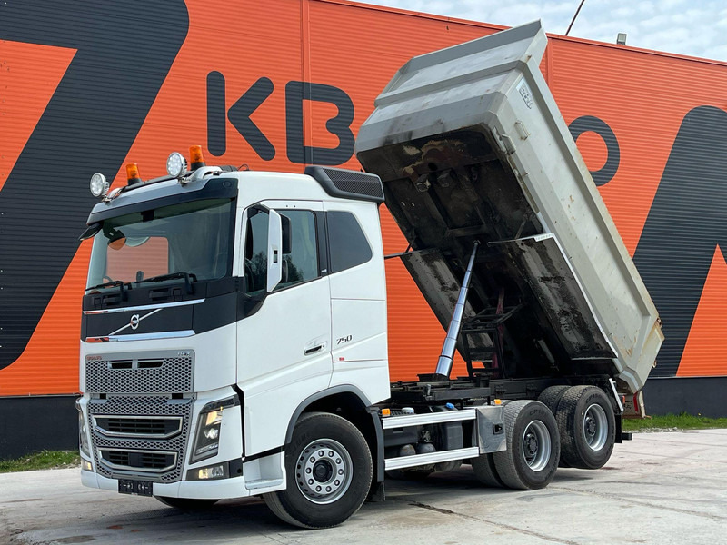 Volvo FH 16 750 6x4 RETARDER / TANDEM AXLE LIFT / BIG AXLES / BOX L=4701 mm - Tippbil: bilde 2 Volvo FH 16 750 6x4 RETARDER / TANDEM AXLE LIFT / BIG AXLES / BOX L=4701 mm - Tippbil: bilde 2