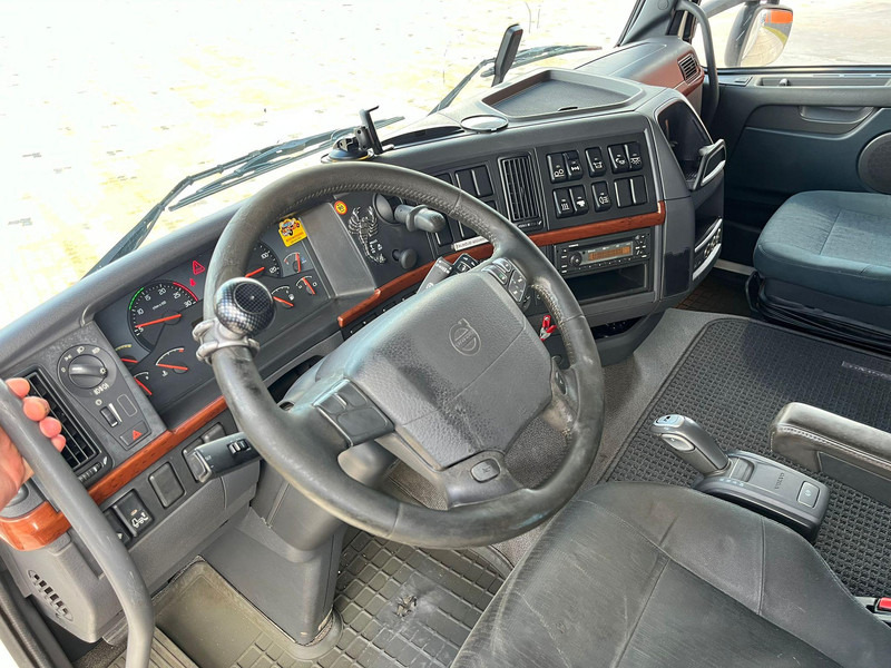 Skapbil Volvo FH 400 6x2 BOX L=7400: bilde 14