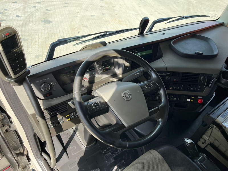 Tippbil Volvo FH 540 8x4 HYDRAULIC TENT / RETARDER / TANDEM AXLE LIFT: bilde 16