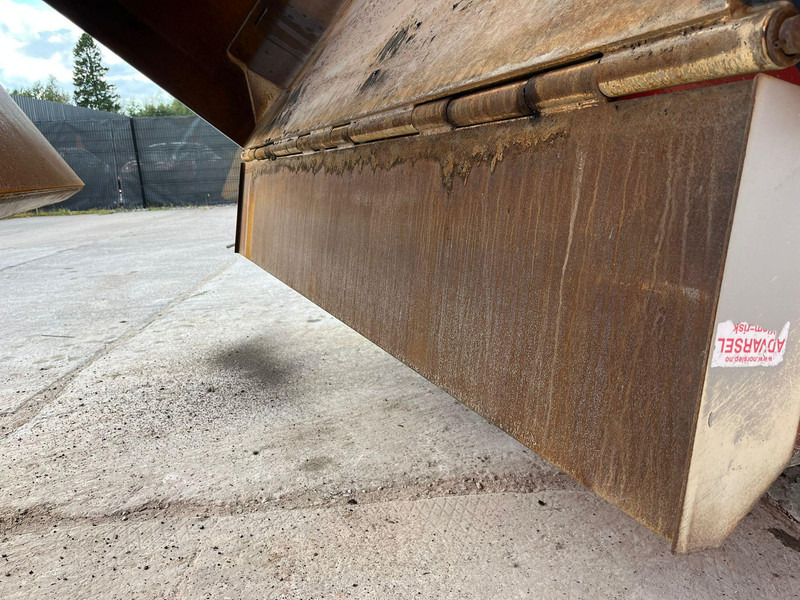 Tippbil Volvo FH 540 8x4 HYDRAULIC TENT / RETARDER / TANDEM AXLE LIFT: bilde 11