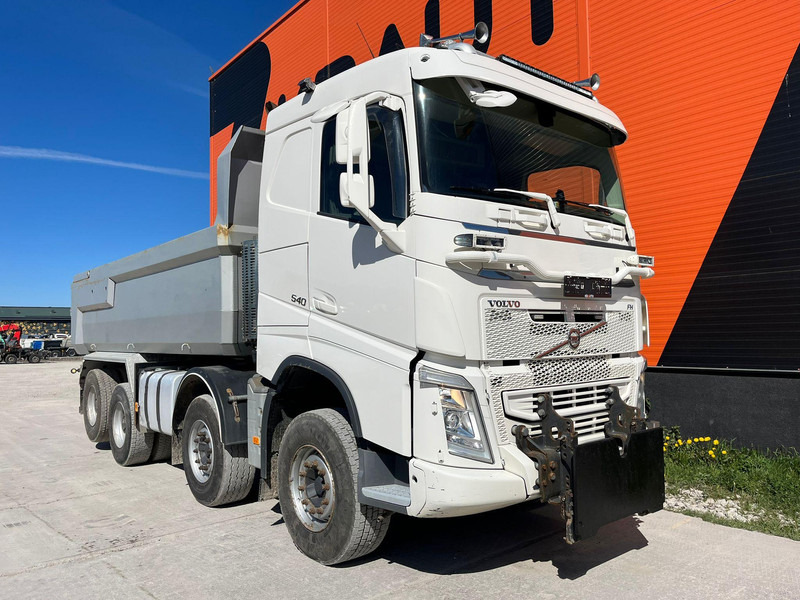 Volvo FH 540 8x4 RETARDER / TANDEM AXLE LIFT / BIG AXLES / BOX L=5704 mm - Tippbil: bilde 4 Volvo FH 540 8x4 RETARDER / TANDEM AXLE LIFT / BIG AXLES / BOX L=5704 mm - Tippbil: bilde 4