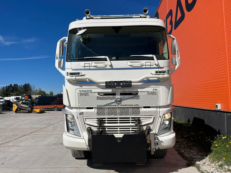 Volvo FH 540 8x4 RETARDER / TANDEM AXLE LIFT / BIG AXLES / BOX L=5704 mm - Tippbil: bilde 3 Volvo FH 540 8x4 RETARDER / TANDEM AXLE LIFT / BIG AXLES / BOX L=5704 mm - Tippbil: bilde 3