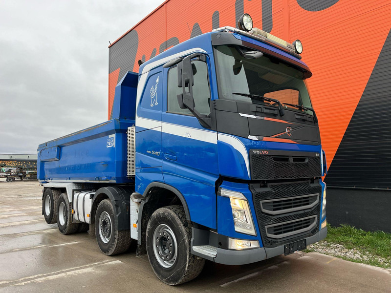 Volvo FH 540 8x4 TANDEM AXLE LIFT / BIG AXLES / BOX L=5652 mm - Tippbil: bilde 4 Volvo FH 540 8x4 TANDEM AXLE LIFT / BIG AXLES / BOX L=5652 mm - Tippbil: bilde 4
