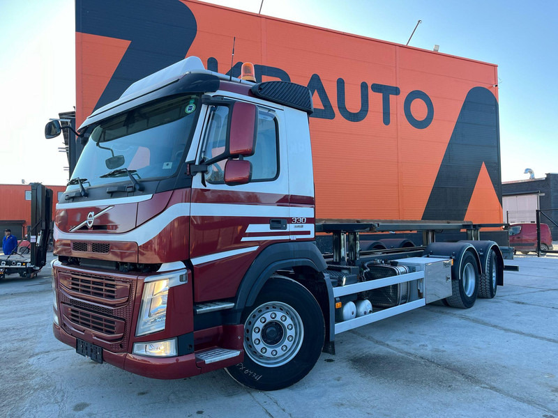 Volvo FM 330 6x2*4 ONLY 57587 km !!! / HYDRAULICS / CHASSIS L=7740 MM - Chassis lastebil: bilde 2 Volvo FM 330 6x2*4 ONLY 57587 km !!! / HYDRAULICS / CHASSIS L=7740 MM - Chassis lastebil: bilde 2
