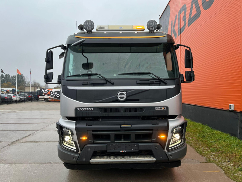 Volvo FMX 500 8x4 SARAKA HR-11 / 10 m3 + CHUTE 10 m / TANDEM AXLE LIFT - Betongbil: bilde 2 Volvo FMX 500 8x4 SARAKA HR-11 / 10 m3 + CHUTE 10 m / TANDEM AXLE LIFT - Betongbil: bilde 2