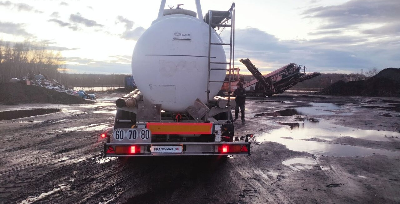 Guhur ADR L4BN/ chemiczna / polyester / poj. 24.600L - Tanksemi: bilde 4 Guhur ADR L4BN/ chemiczna / polyester / poj. 24.600L - Tanksemi: bilde 4