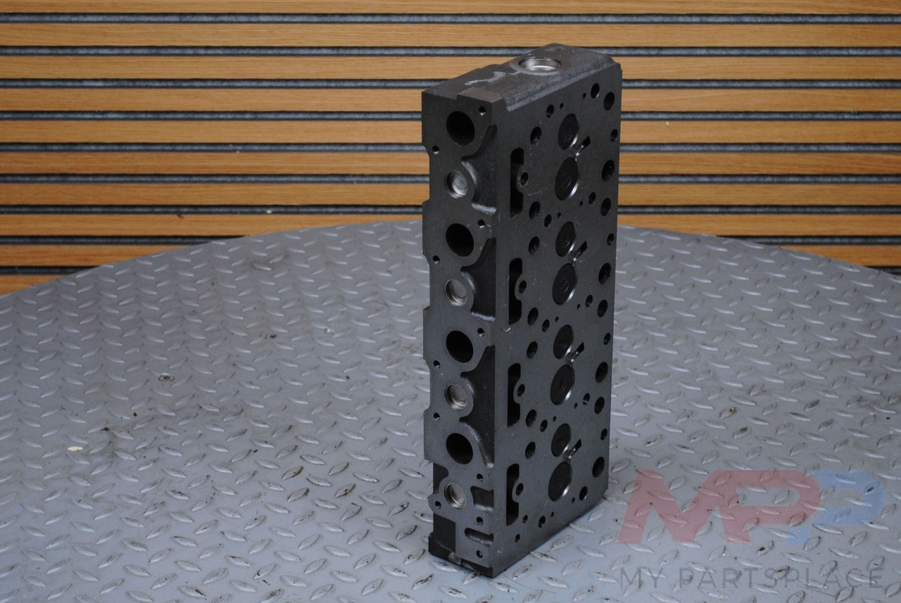 Cilinderkop Kubota V1902 | V1702 - Motor: bilde 1 Cilinderkop Kubota V1902 | V1702 - Motor: bilde 1