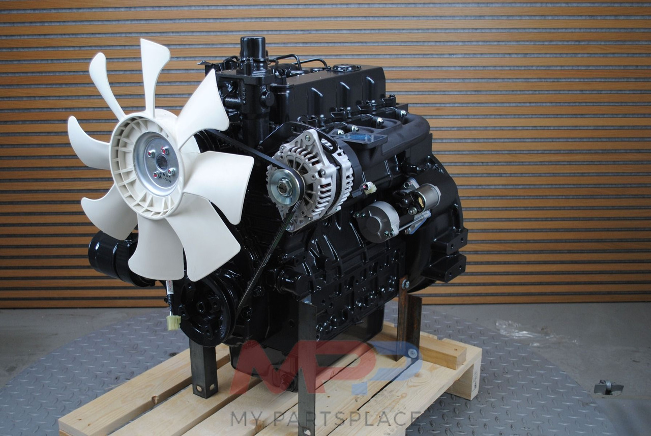 Kubota Kubota V2403 (KIOTI) *NIEUW* - Motor: bilde 1 Kubota Kubota V2403 (KIOTI) *NIEUW* - Motor: bilde 1