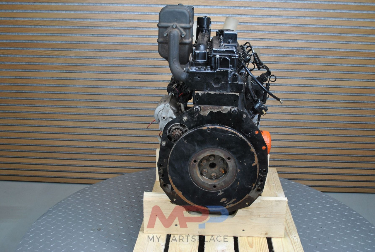Shibaura Shibaura N844 - Motor: bilde 3 Shibaura Shibaura N844 - Motor: bilde 3