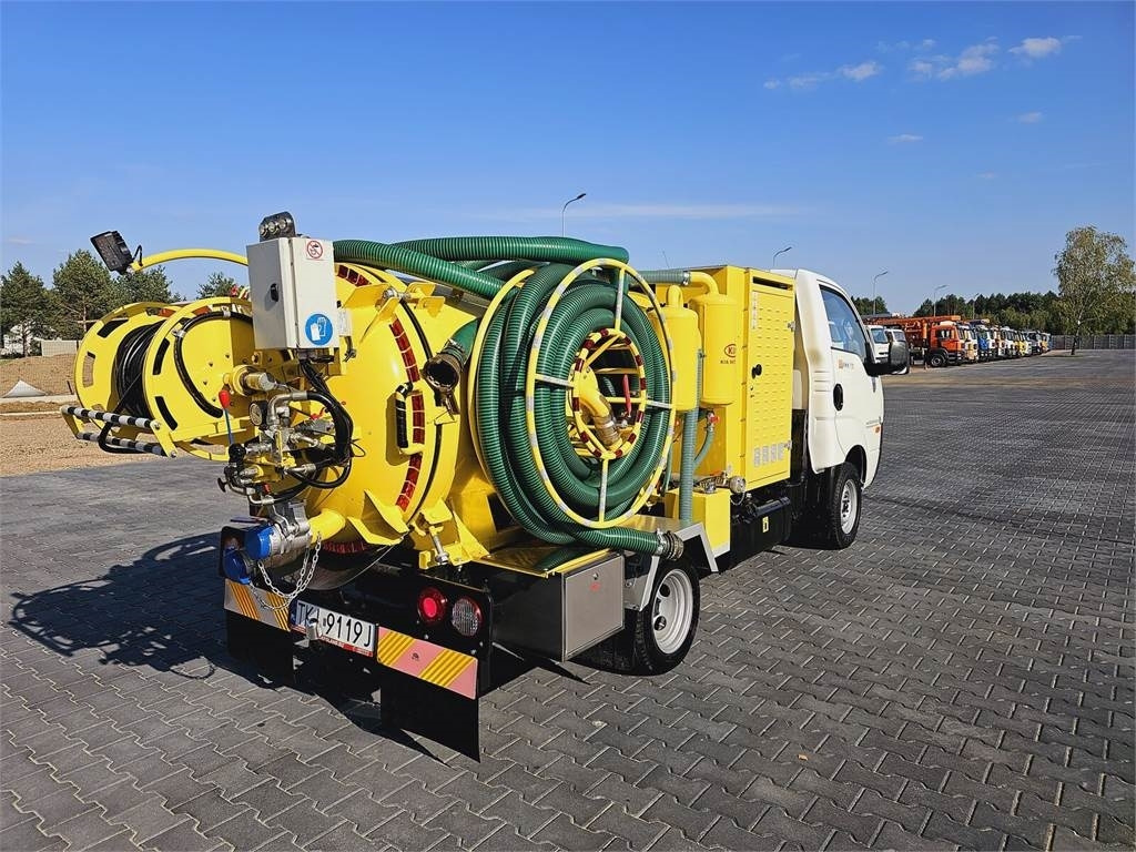 Isuzu Kia on categories B COMBI WUKO FOR DUCT CLEANING 2 - Vakuum lastebil: bilde 1 Isuzu Kia on categories B COMBI WUKO FOR DUCT CLEANING 2 - Vakuum lastebil: bilde 1