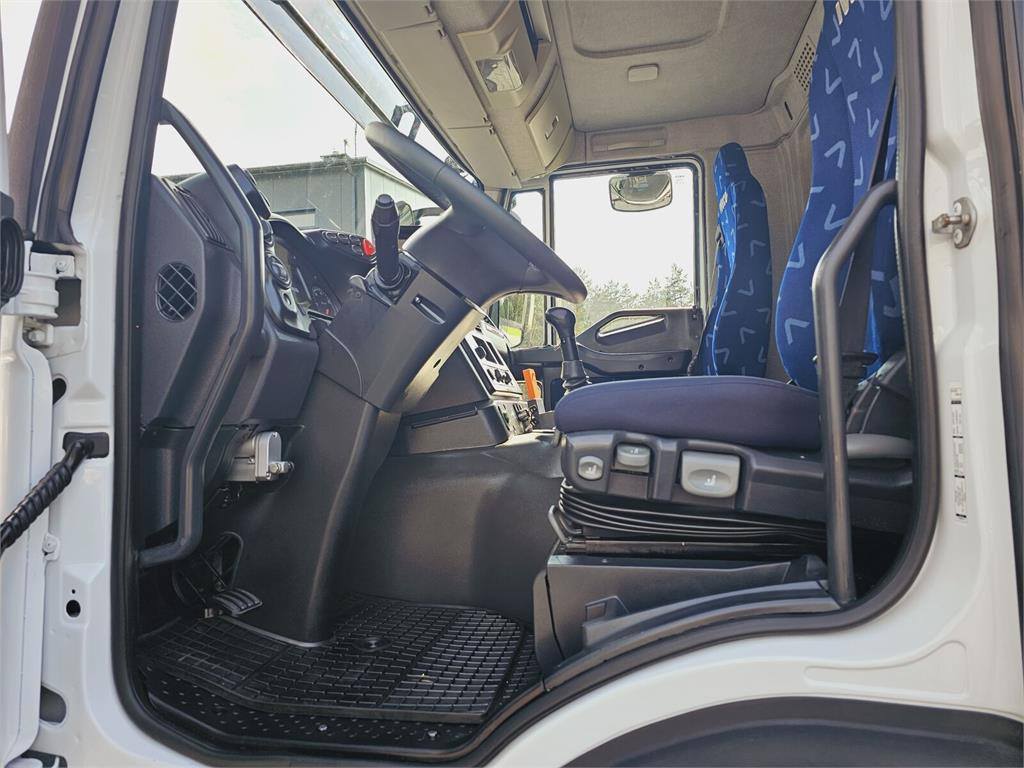 Vakuum lastebil Iveco Saugbagger vacuum cleaner excavator sucking loos: bilde 31 Vakuum lastebil Iveco Saugbagger vacuum cleaner excavator sucking loos: bilde 31