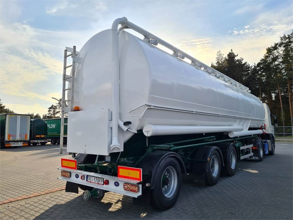 Lambrecht with suction WELGRO fodder, flour, wheat - Tanksemi: bilde 1 Lambrecht with suction WELGRO fodder, flour, wheat - Tanksemi: bilde 1