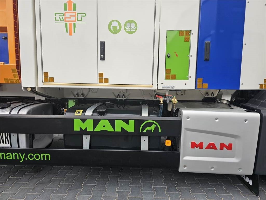 MAN RSP ESE 18/4-KM Saugbagger vacuum cleaner excavato - Vakuum lastebil: bilde 3 MAN RSP ESE 18/4-KM Saugbagger vacuum cleaner excavato - Vakuum lastebil: bilde 3