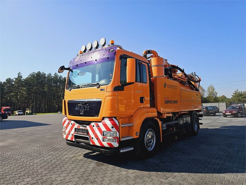 MAN SUPER 2000 4x2 WUKO RECYKLING for collecting liqui - Vakuum lastebil: bilde 3 MAN SUPER 2000 4x2 WUKO RECYKLING for collecting liqui - Vakuum lastebil: bilde 3